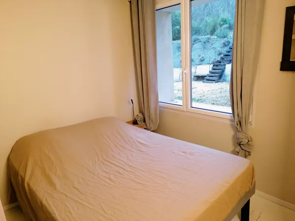 Chambre rdc lit 140